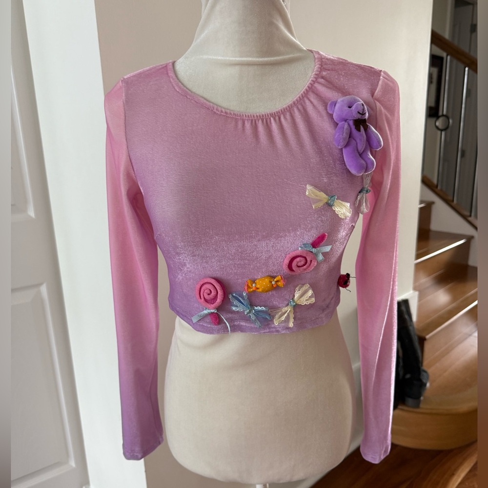 NWT Dolls Kill Sugar Thrillz Sweet
Masterpiece Velour Crop Top Size Extra Small
